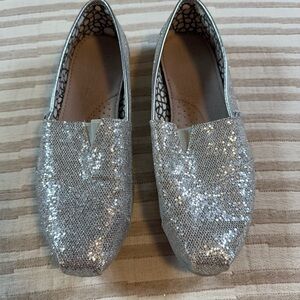 TOMS Silver Glitter Alpargata Slip On Shoes Women's Size W6 Mint Condition!